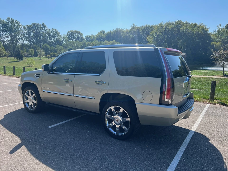 2013 Cadillac Escalade & EXT 3rd Gen - Image 7 of 31