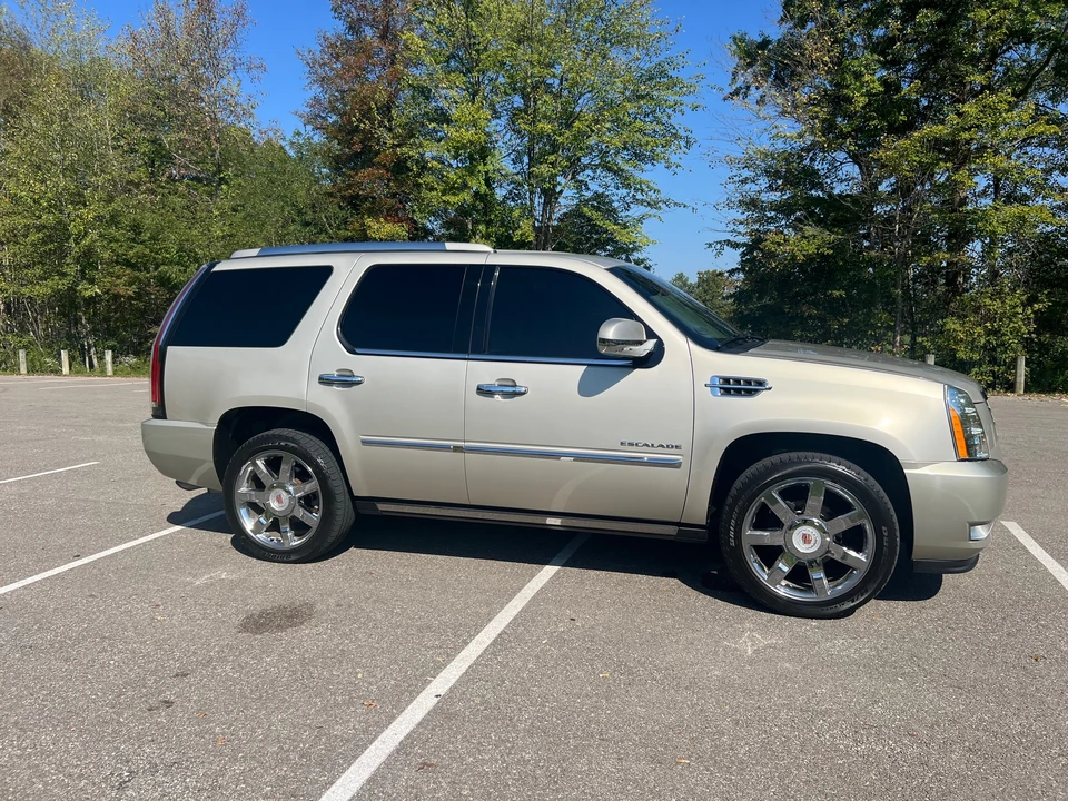 2013 Cadillac Escalade & EXT 3rd Gen - Image 11 of 31