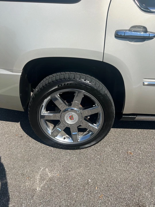 2013 Cadillac Escalade & EXT 3rd Gen - Image 18 of 31