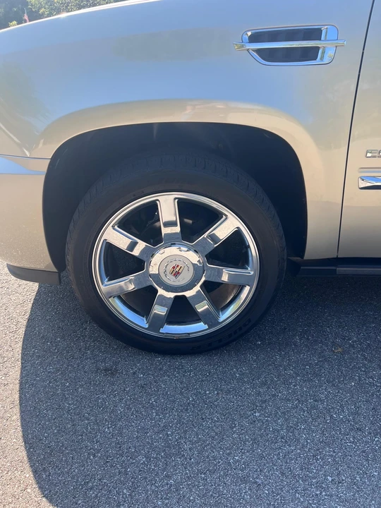 2013 Cadillac Escalade & EXT 3rd Gen - Image 16 of 31