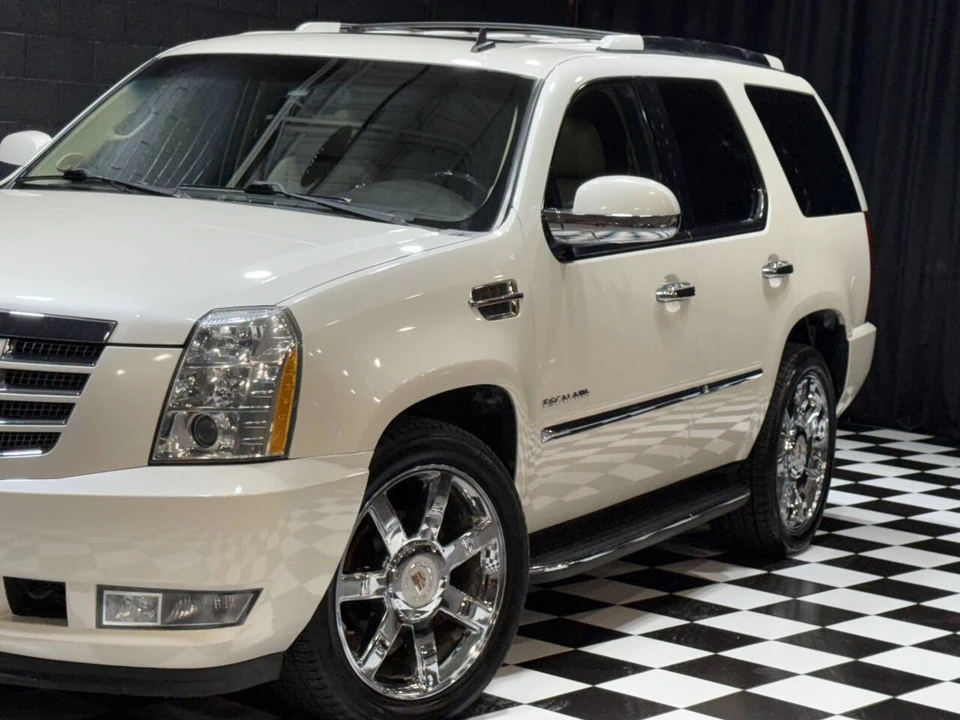 2013 Cadillac Escalade & EXT 3rd Gen - Image 10 of 21