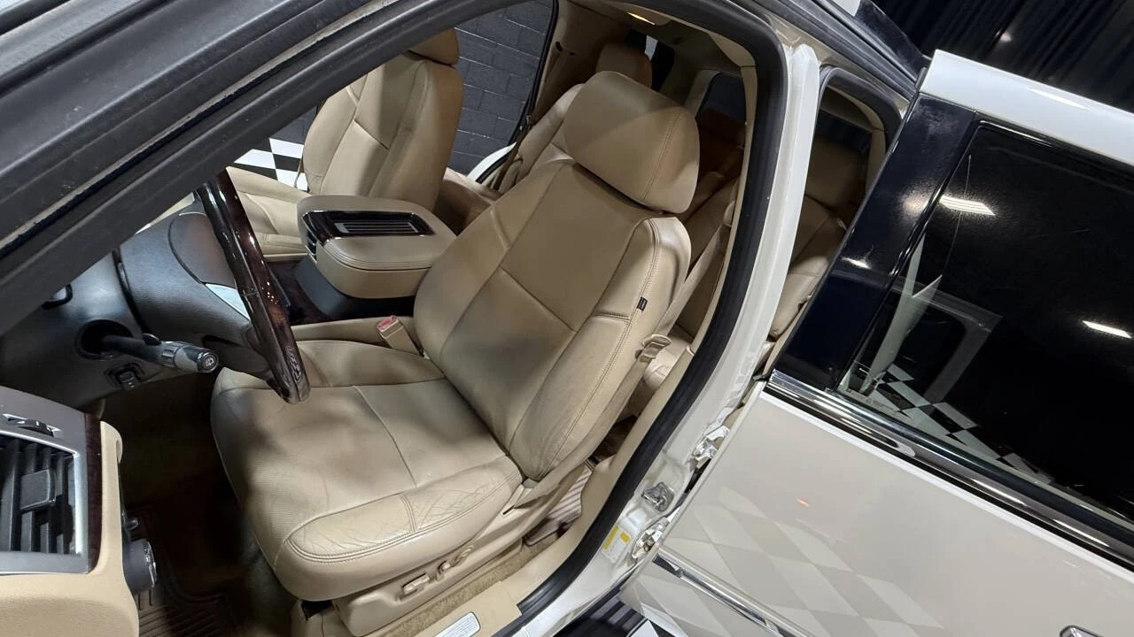 2013 Cadillac Escalade & EXT 3rd Gen - Image 2 of 21