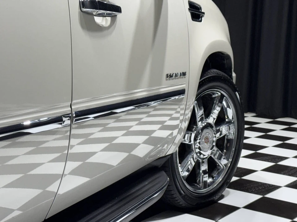 2013 Cadillac Escalade & EXT 3rd Gen - Image 12 of 21