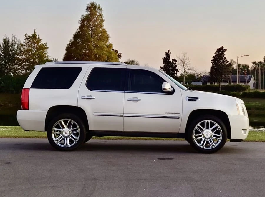 2013 Cadillac Escalade & EXT 3rd Gen - Image 2 of 27