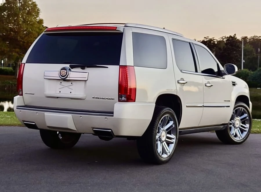 2013 Cadillac Escalade & EXT 3rd Gen - Image 3 of 27