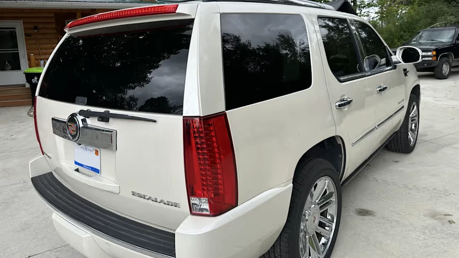 2013 Cadillac Escalade & EXT 3rd Gen - Image 3 of 12