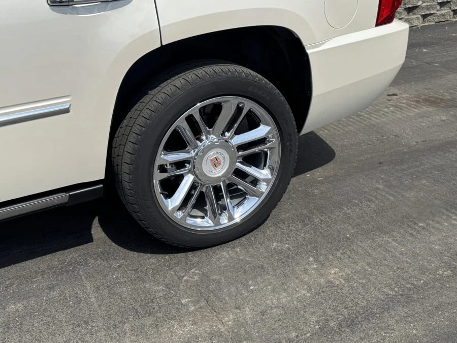 2013 Cadillac Escalade & EXT 3rd Gen - Image 5 of 13