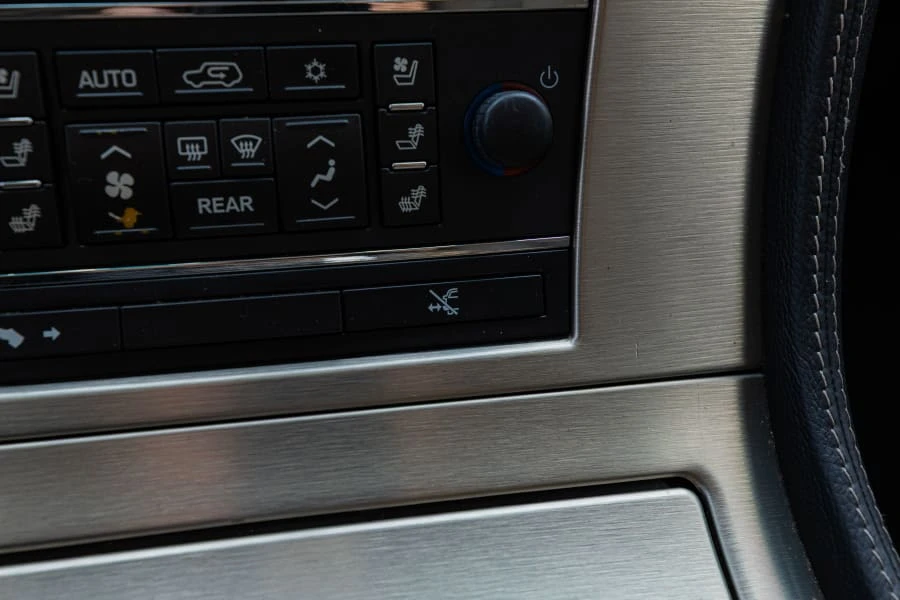 2013 Cadillac Escalade & EXT 3rd Gen - Image 23 of 31