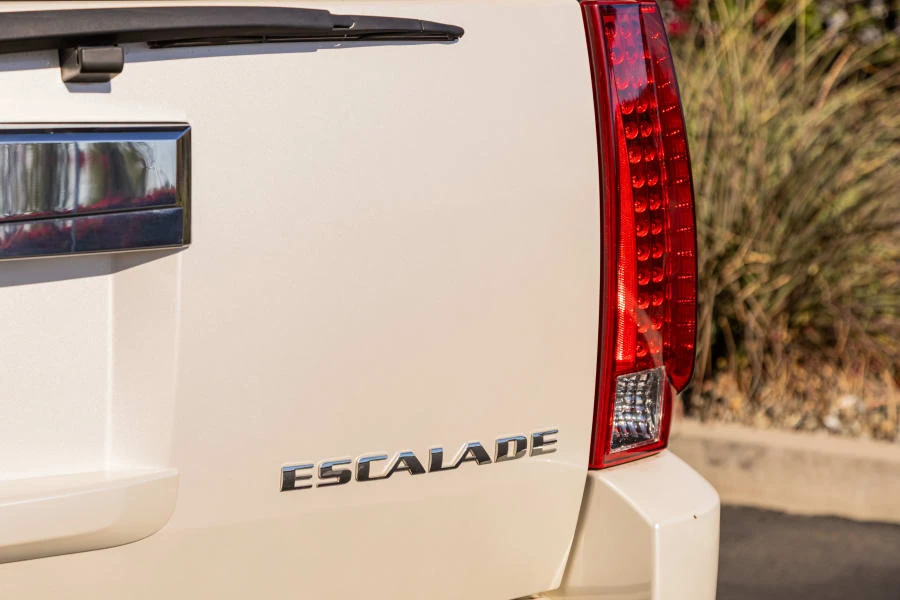 2013 Cadillac Escalade & EXT 3rd Gen - Image 10 of 31