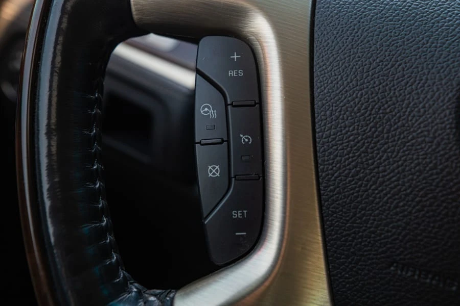 2013 Cadillac Escalade & EXT 3rd Gen - Image 21 of 31