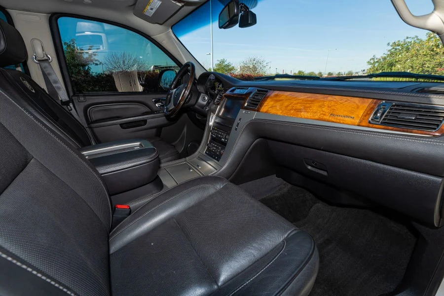 2013 Cadillac Escalade & EXT 3rd Gen - Image 17 of 31