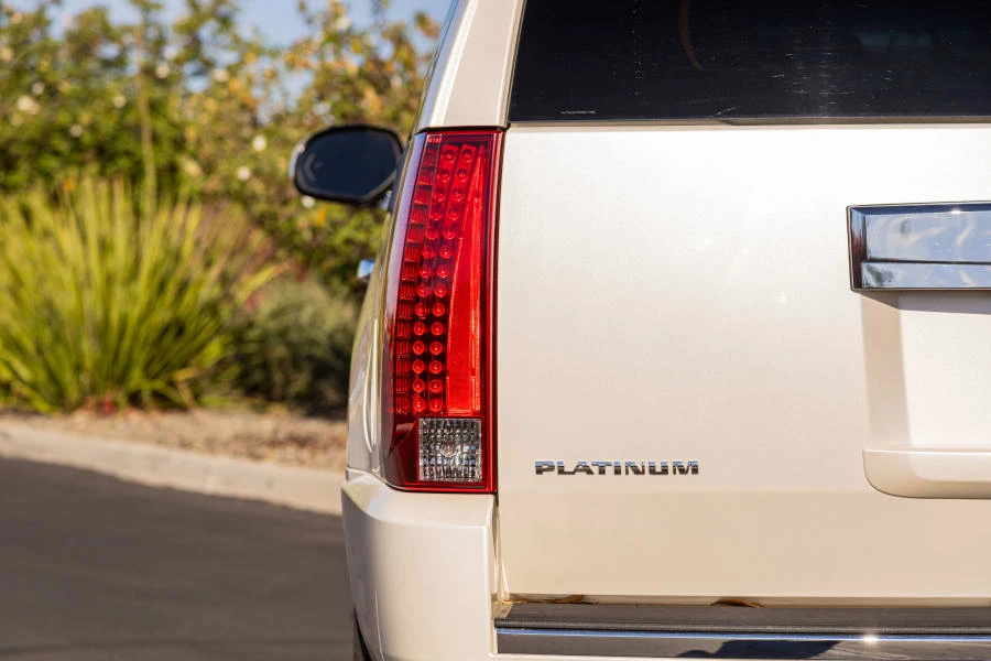 2013 Cadillac Escalade & EXT 3rd Gen - Image 14 of 31