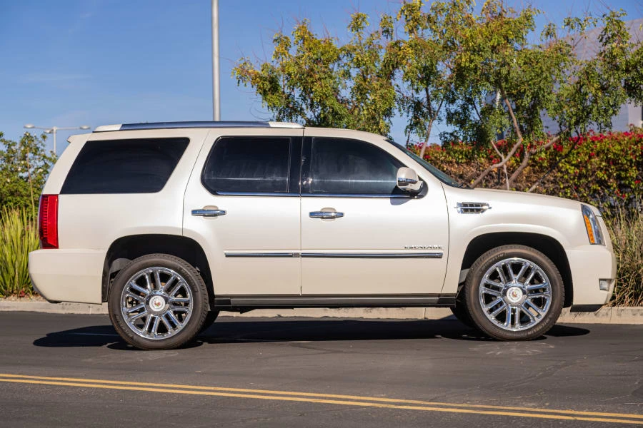 2013 Cadillac Escalade & EXT 3rd Gen - Image 9 of 31