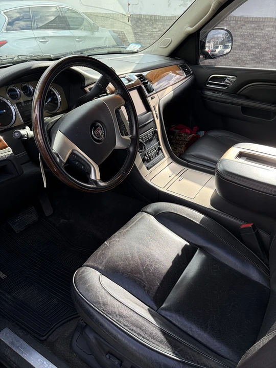 2013 Cadillac Escalade & EXT 3rd Gen - Image 8 of 8
