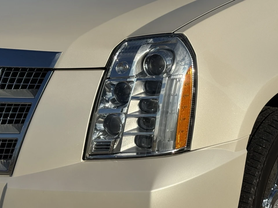 2013 Cadillac Escalade & EXT 3rd Gen - Image 18 of 31
