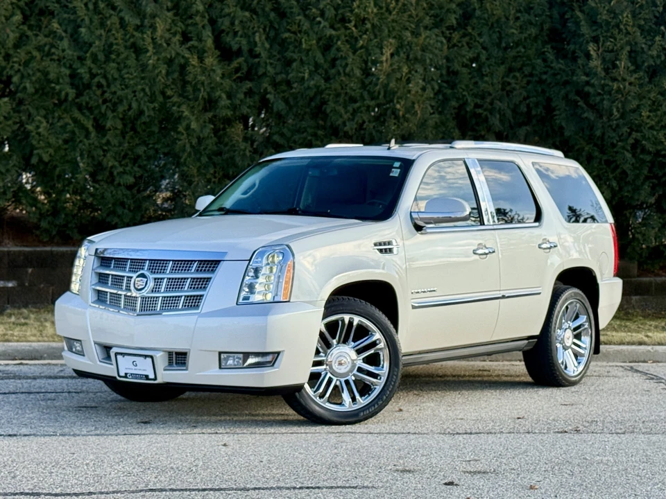 2013 Cadillac Escalade & EXT 3rd Gen - Image 2 of 31