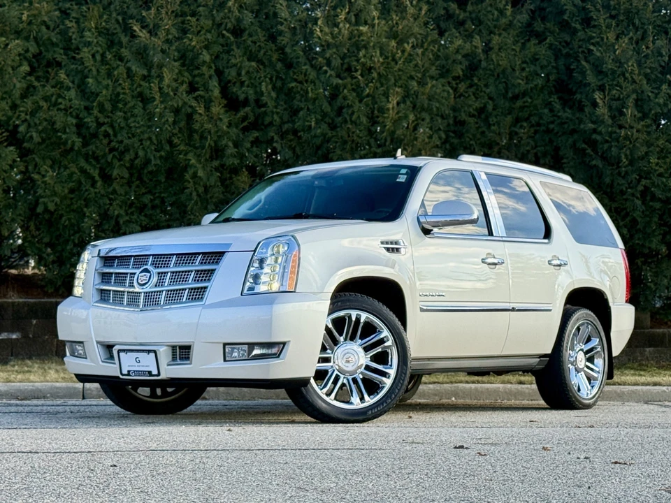 2013 Cadillac Escalade & EXT 3rd Gen - Image 3 of 31