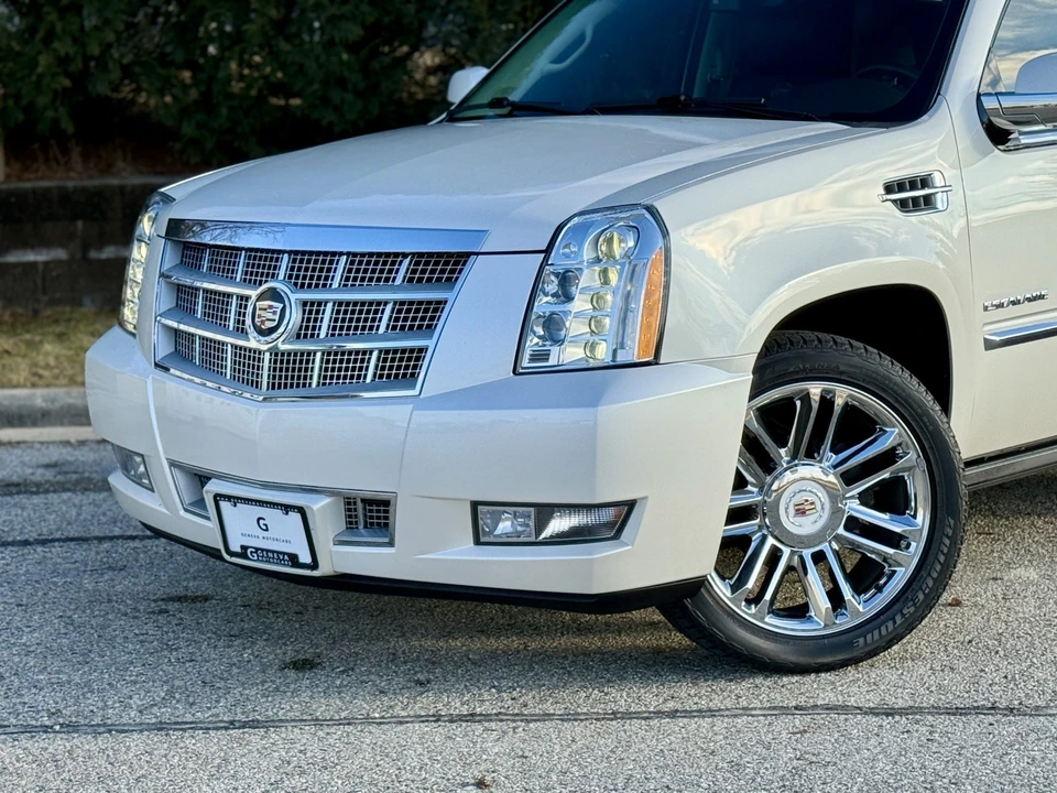 2013 Cadillac Escalade & EXT 3rd Gen - Image 17 of 31