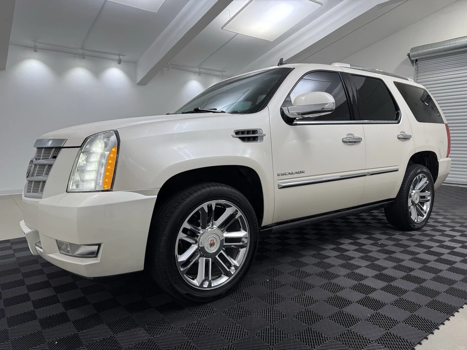 2013 Cadillac Escalade & EXT 3rd Gen - Image 4 of 12