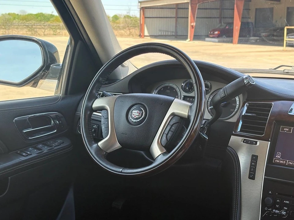 2013 Cadillac Escalade & EXT 3rd Gen - Image 16 of 21