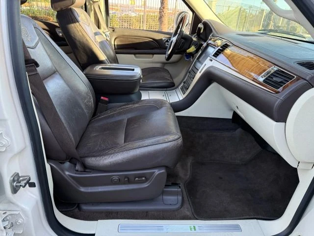 2013 Cadillac Escalade & EXT 3rd Gen - Image 21 of 21