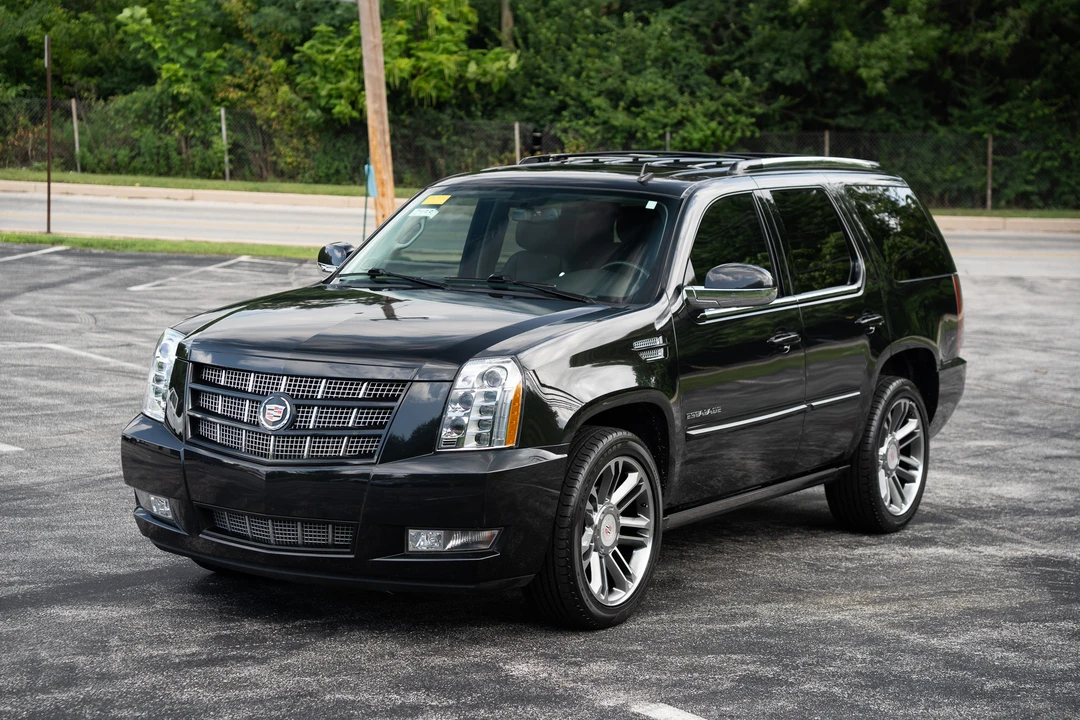 2013 Cadillac Escalade & EXT 3rd Gen - Image 3 of 31