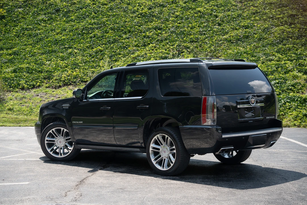 2013 Cadillac Escalade & EXT 3rd Gen - Image 9 of 31