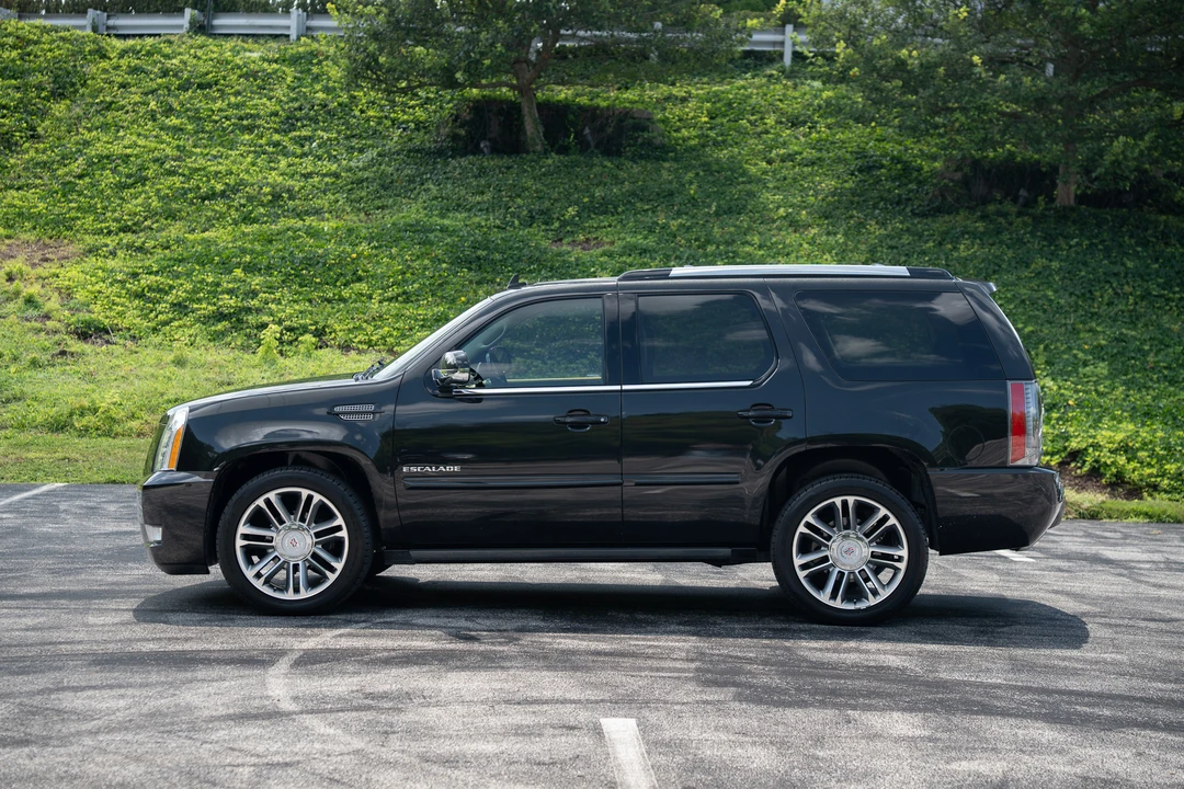 2013 Cadillac Escalade & EXT 3rd Gen - Image 7 of 31