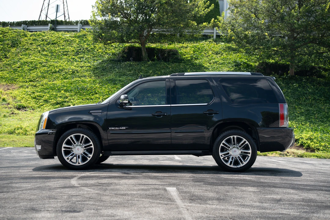 2013 Cadillac Escalade & EXT 3rd Gen - Image 6 of 31