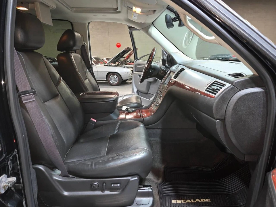 2013 Cadillac Escalade & EXT 3rd Gen - Image 7 of 21