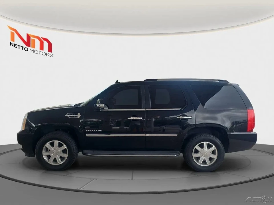 2013 Cadillac Escalade & EXT 3rd Gen - Image 2 of 21