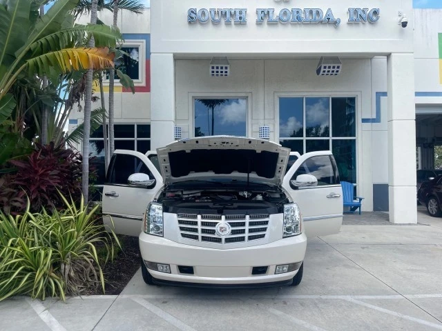 2013 Cadillac Escalade & EXT 3rd Gen - Image 17 of 21