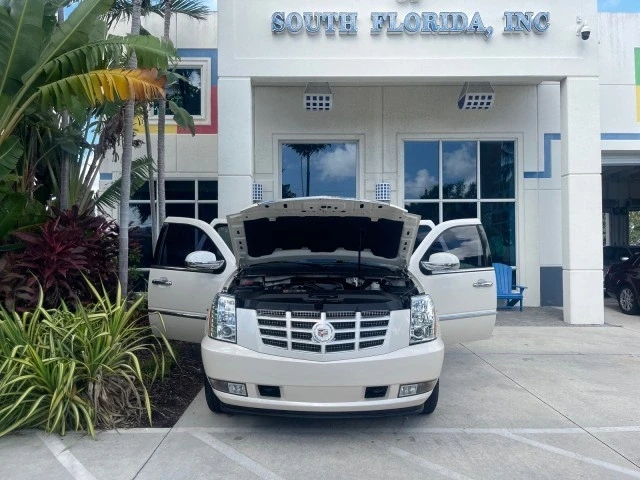 2013 Cadillac Escalade & EXT 3rd Gen - Image 17 of 21