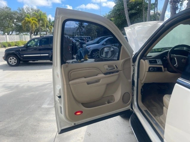 2013 Cadillac Escalade & EXT 3rd Gen - Image 10 of 21
