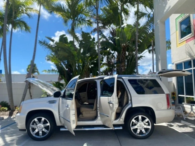 2013 Cadillac Escalade & EXT 3rd Gen - Image 9 of 21