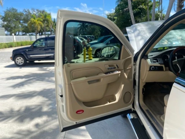 2013 Cadillac Escalade & EXT 3rd Gen - Image 10 of 21