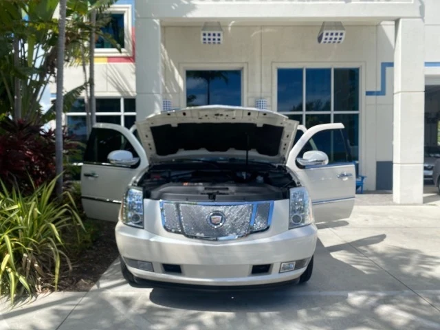2013 Cadillac Escalade & EXT 3rd Gen - Image 17 of 21