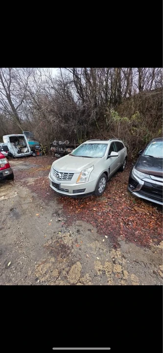 2013 Cadillac SRX - Image 2 of 2