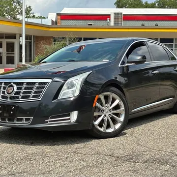 2013 Cadillac XTS Luxury Collection Sedan 4D