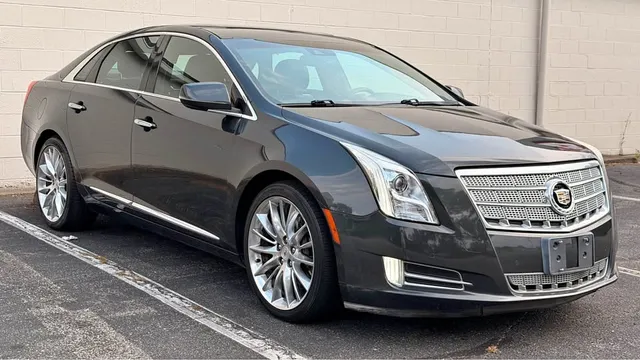 2013 Cadillac XTS Platinum Collection Sedan 4D