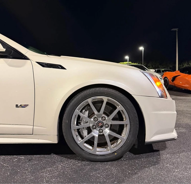 2013 Cadillac CTS-V 2nd Gen - Image 8 of 15