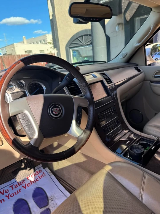 2013 Cadillac Escalade & EXT 3rd Gen - Image 6 of 7