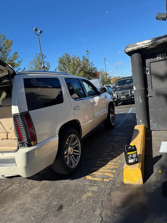2013 Cadillac Escalade & EXT 3rd Gen - Image 2 of 7