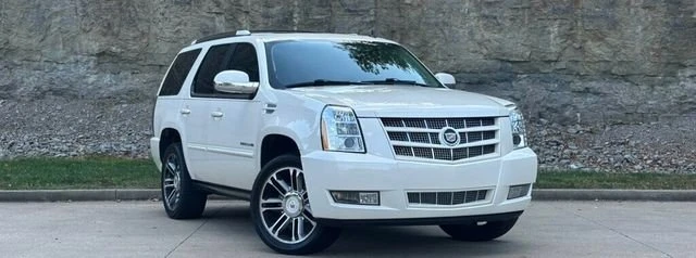 2013 Cadillac Escalade & EXT 3rd Gen - Image 2 of 19