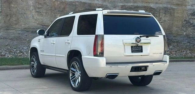 2013 Cadillac Escalade & EXT 3rd Gen - Image 3 of 20