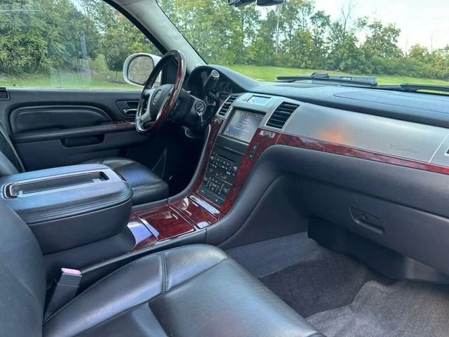 2013 Cadillac Escalade & EXT 3rd Gen - Image 12 of 19