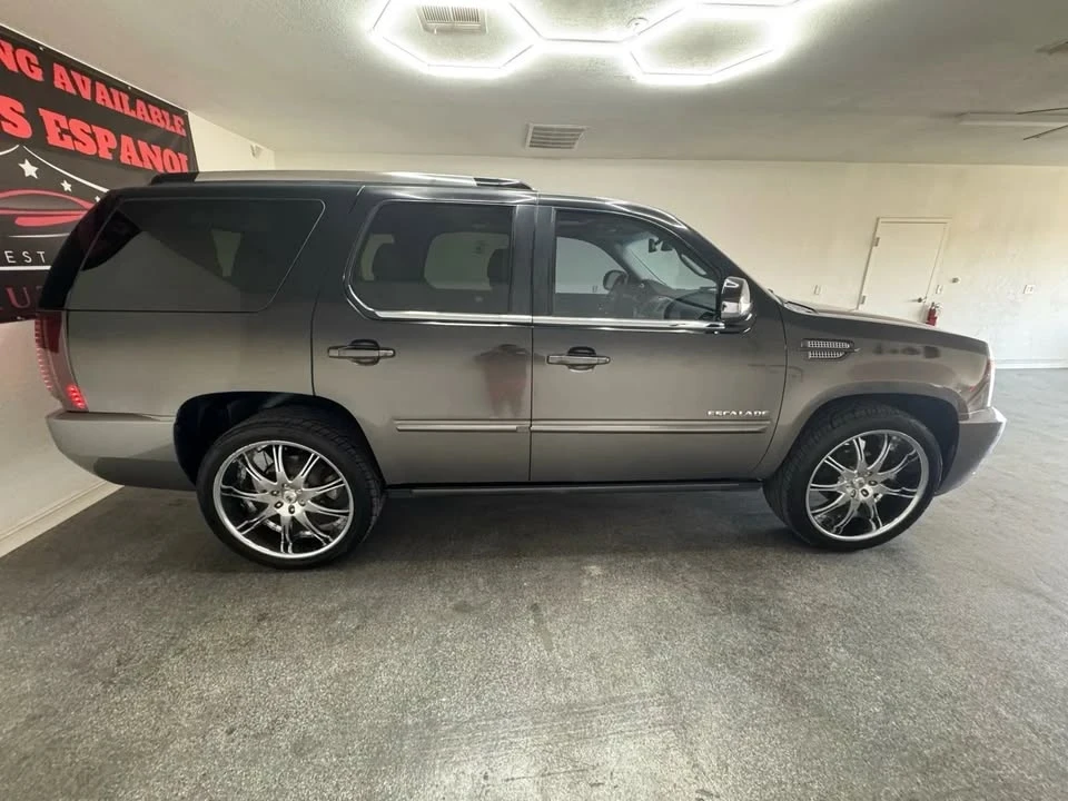 2013 Cadillac Escalade & EXT 3rd Gen - Image 9 of 19