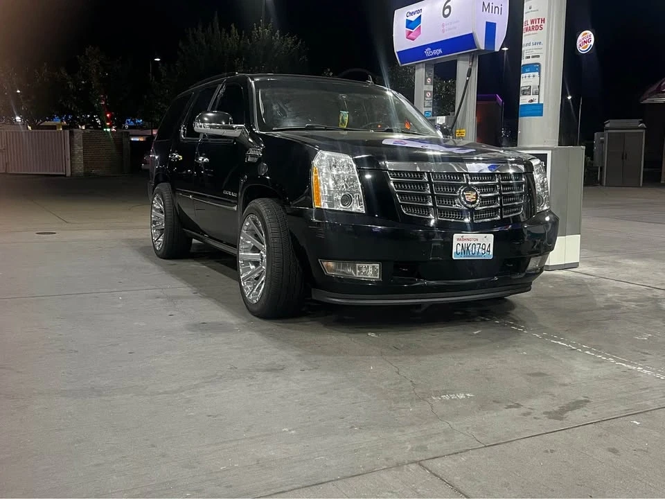 2013 Cadillac Escalade & EXT 3rd Gen - Image 2 of 6