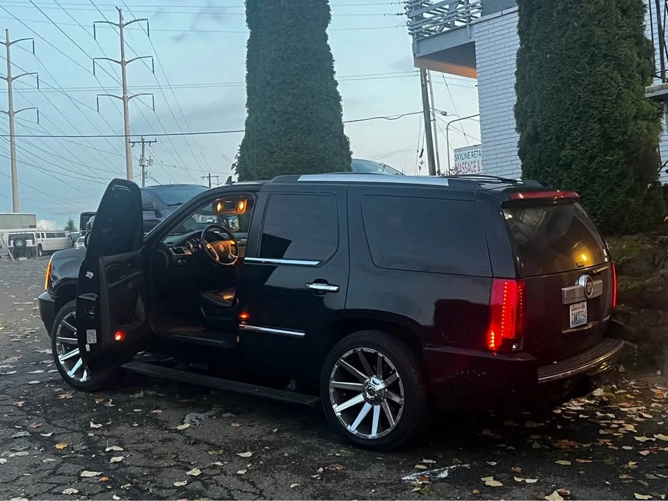 2013 Cadillac Escalade & EXT 3rd Gen - Image 6 of 6