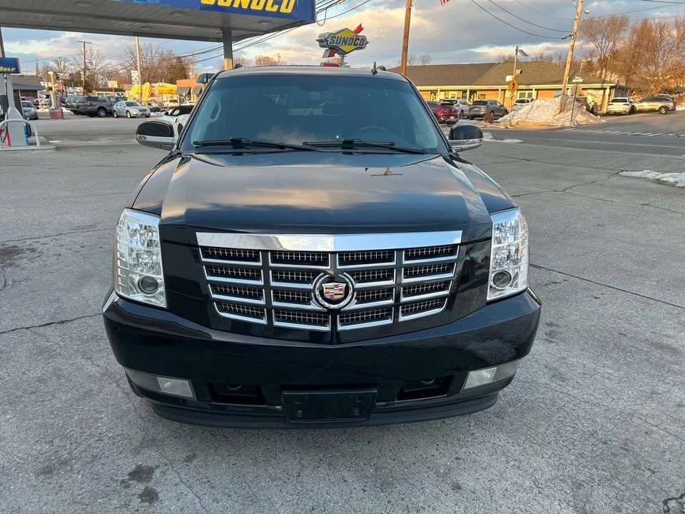 2013 Cadillac Escalade & EXT 3rd Gen - Image 2 of 15